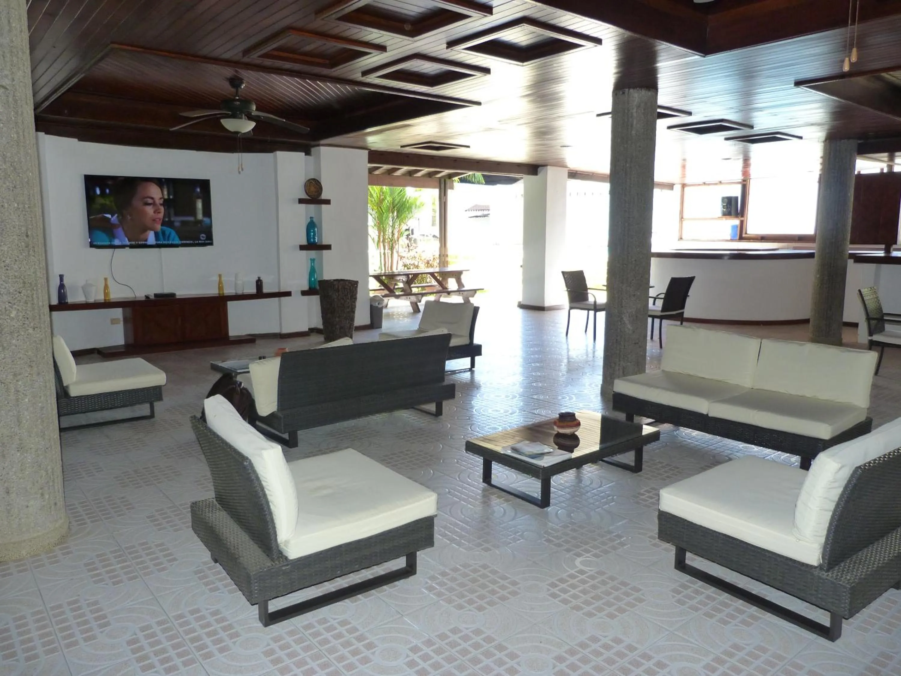 Communal lounge/ TV room in Hotel Costa Choco