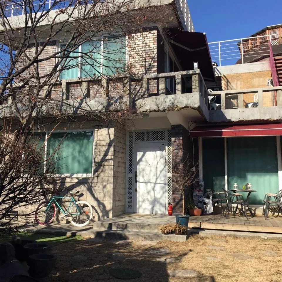 Natural landscape in Hans House