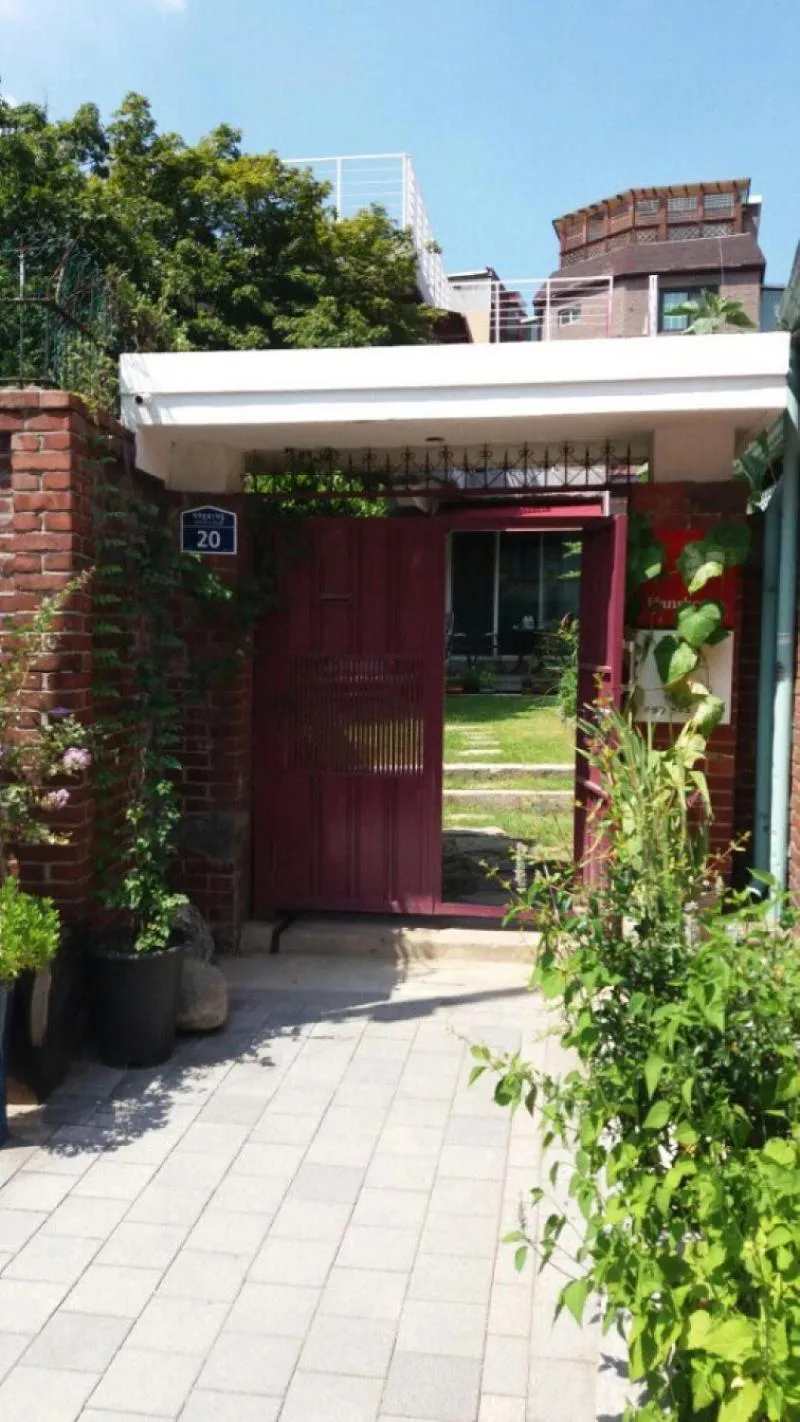 Garden view in Hans House