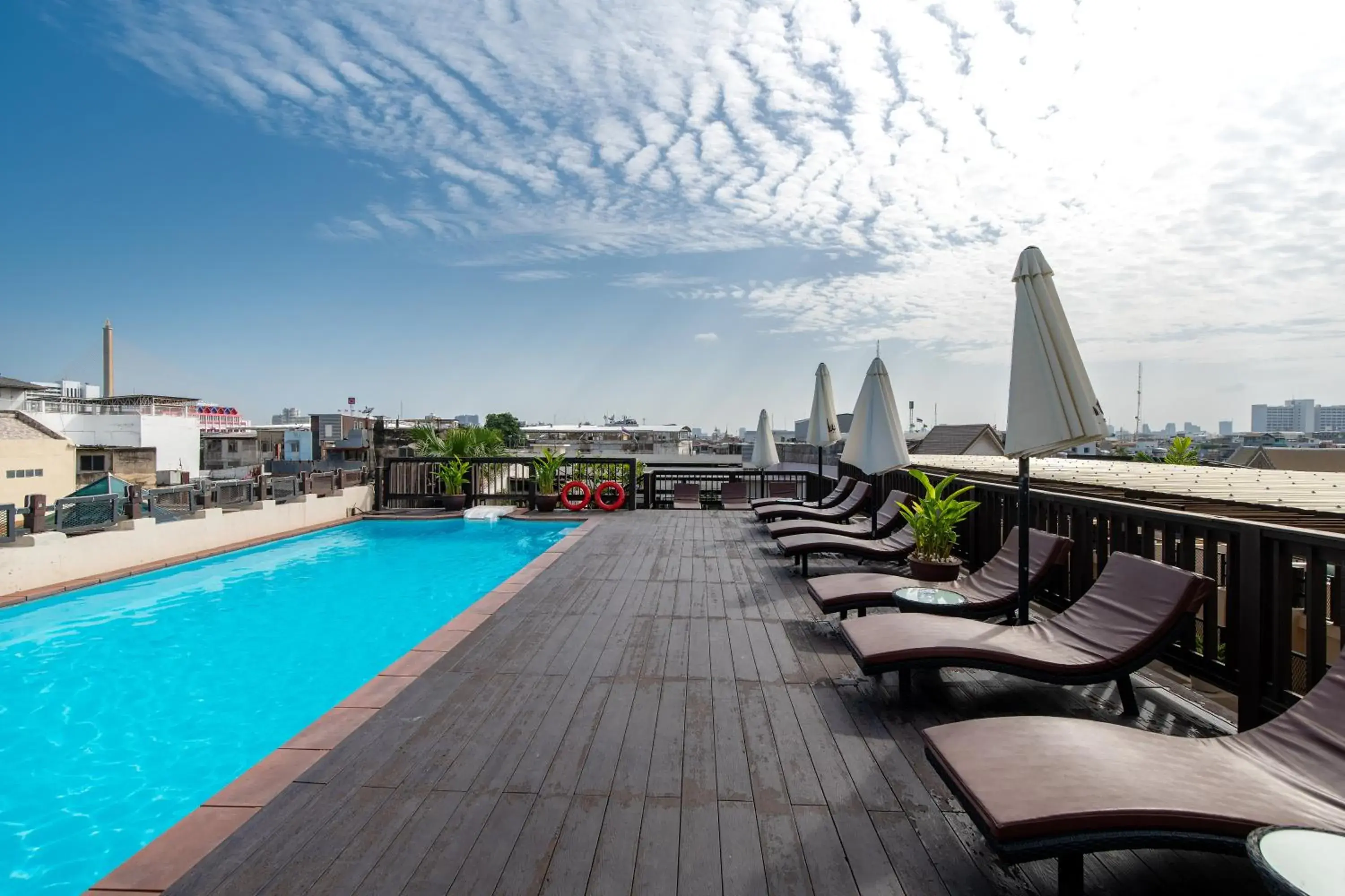 Pool view in Dewan Bangkok Pool view in Dewan Bangkok