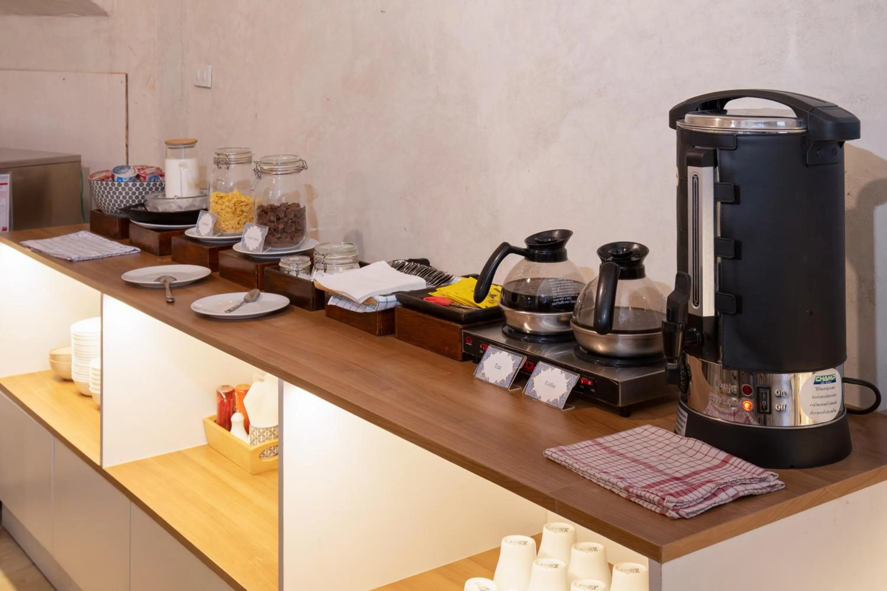 Food and drinks in Dewan Bangkok