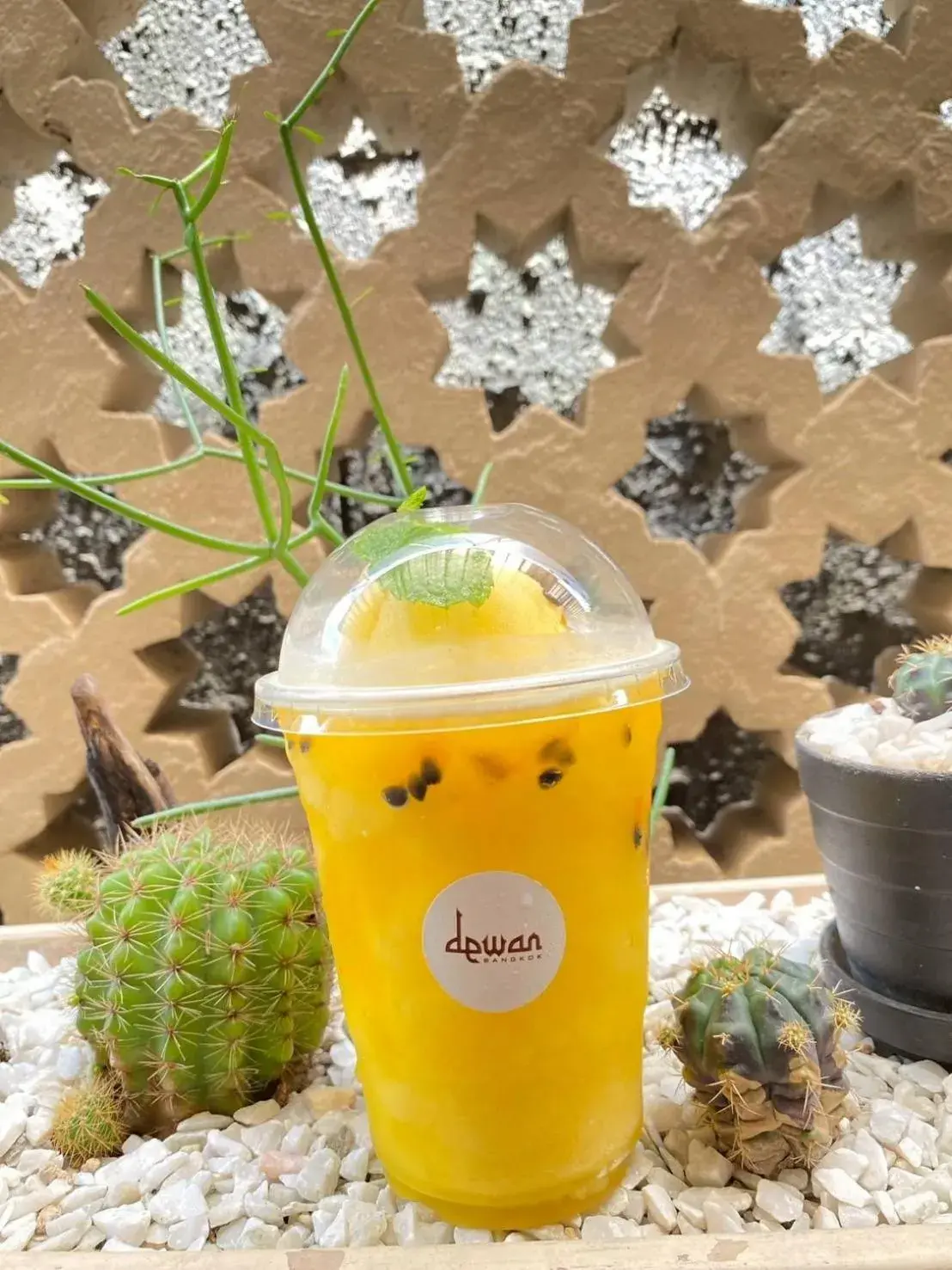 Food and drinks in Dewan Bangkok Food and drinks in Dewan Bangkok