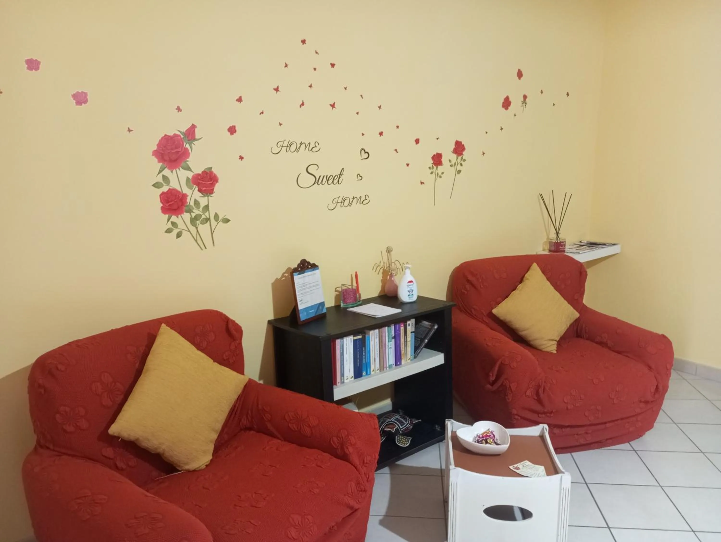 Communal lounge/ TV room in La Corte dei Morra