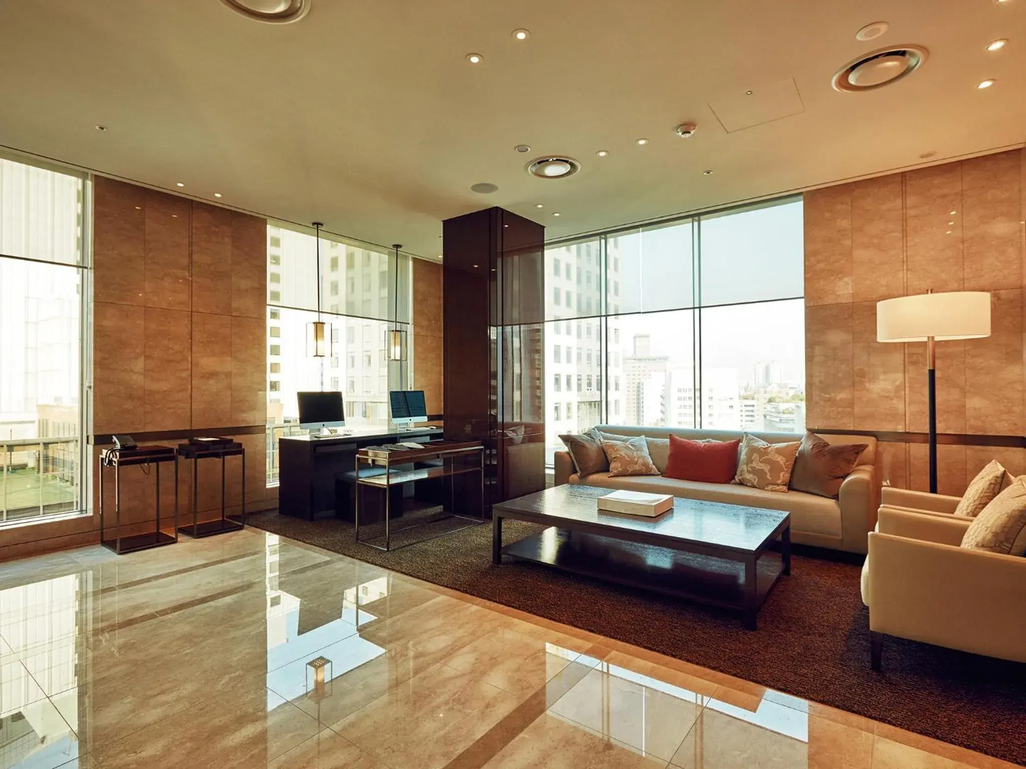 Lobby or reception in Crown Park Hotel Seoul Myeongdong Lobby or reception in Crown Park Hotel Seoul Myeongdong