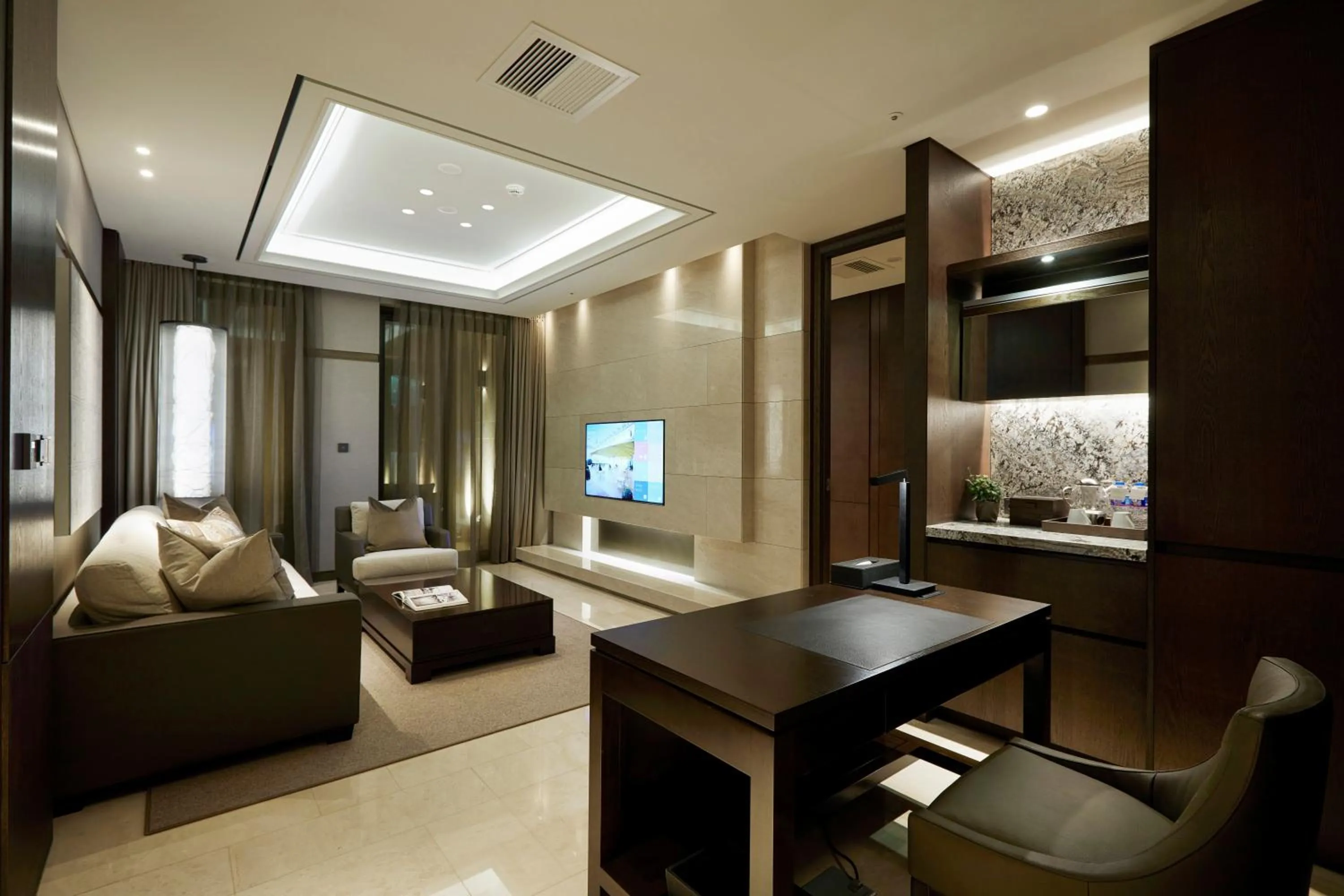 Living room in Crown Park Hotel Seoul Myeongdong