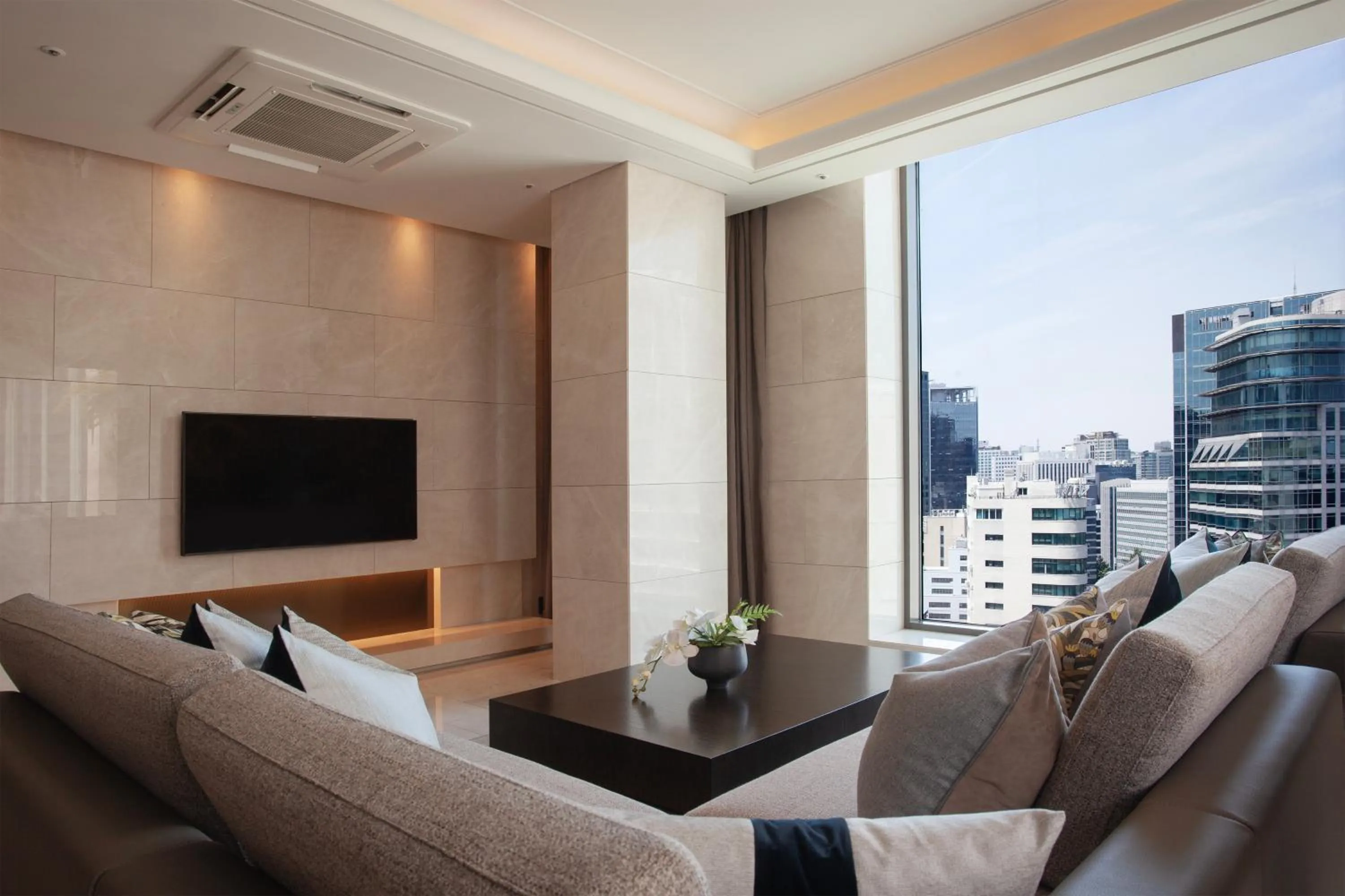Living room in Crown Park Hotel Seoul Myeongdong