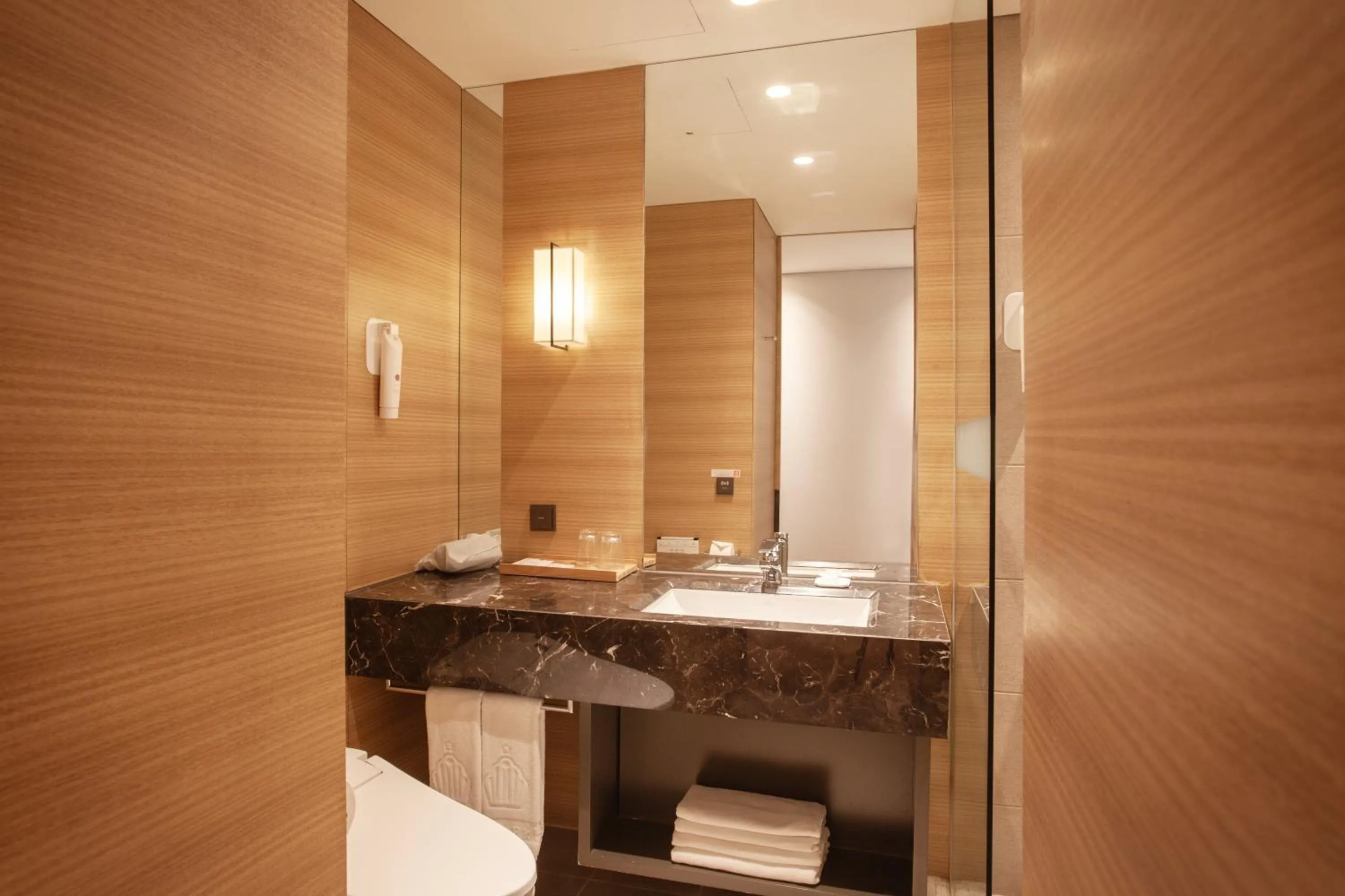 Bathroom in Crown Park Hotel Seoul Myeongdong