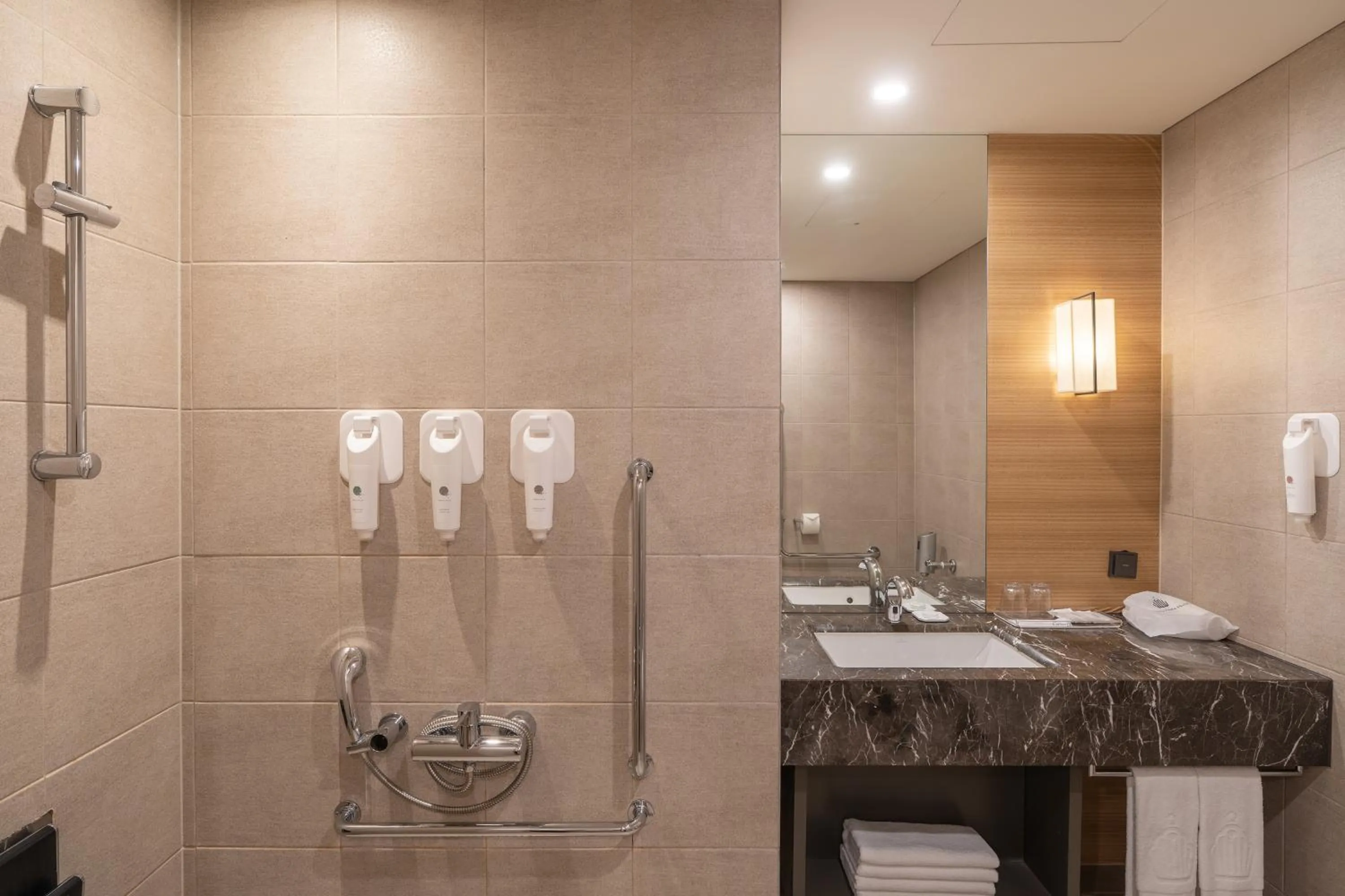 Bathroom in Crown Park Hotel Seoul Myeongdong