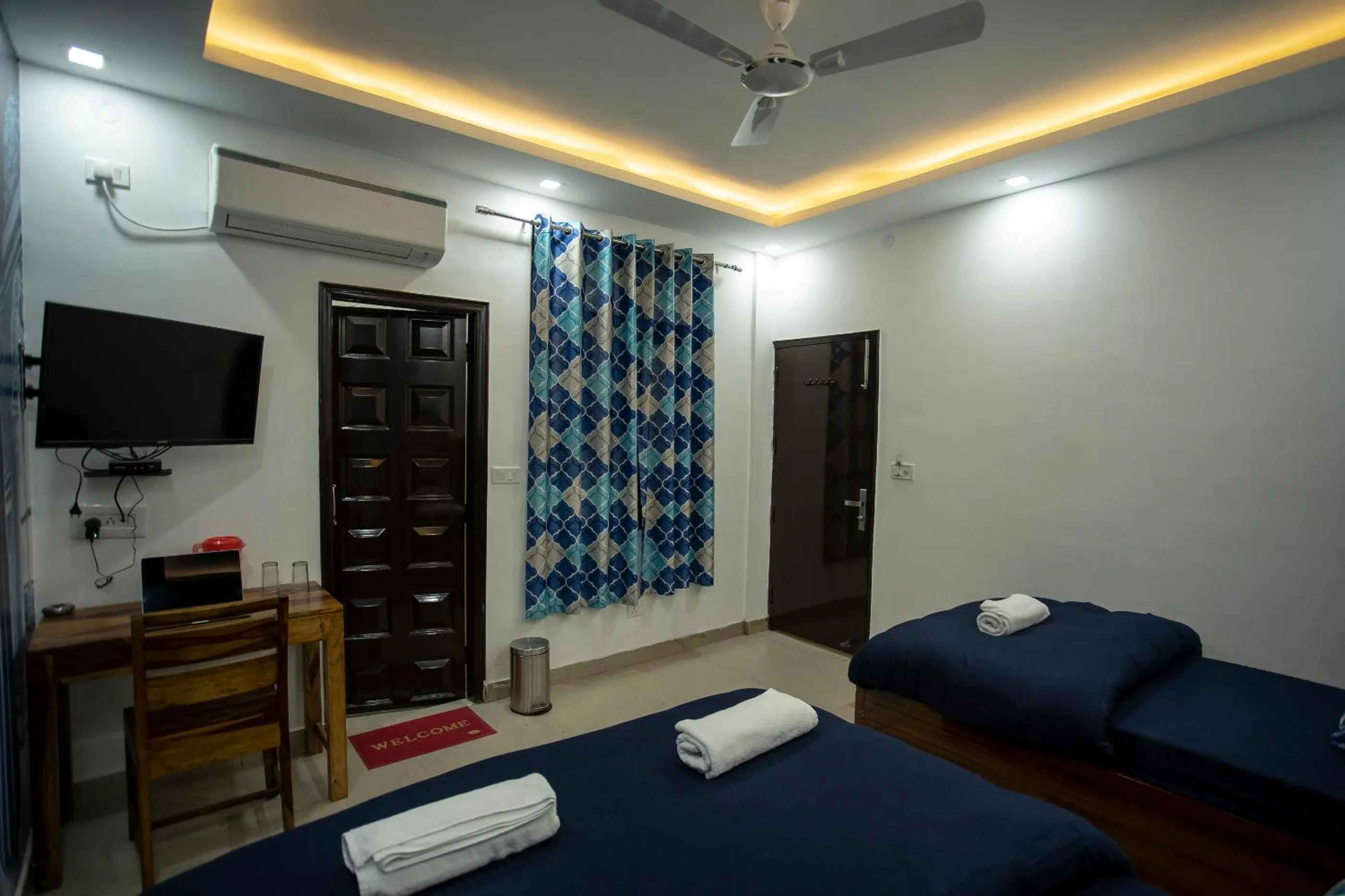 Photo of the whole room, Bed in Hotel Yes Boss International- Awarded Best Hotel 2025 in Budget Category