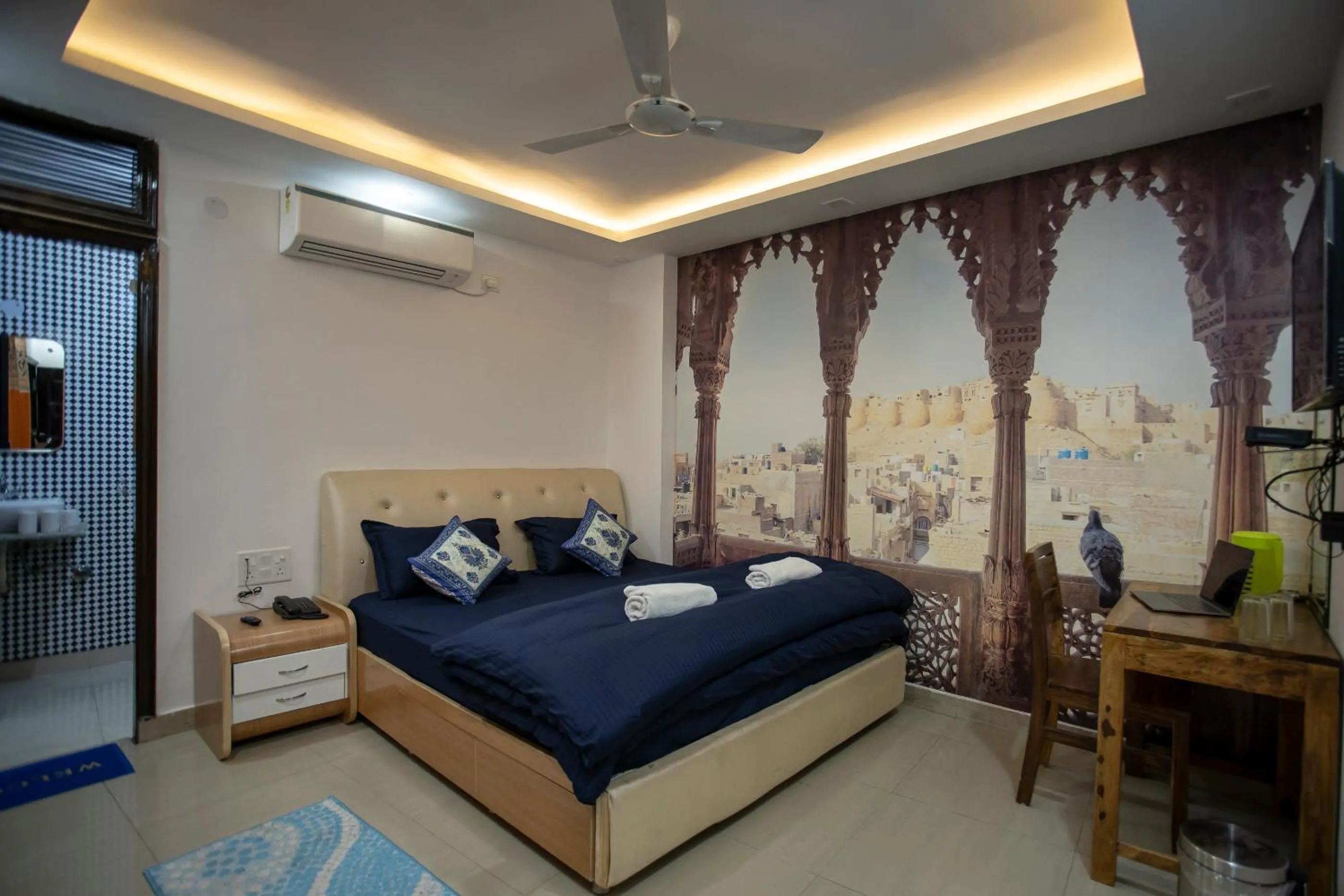 Bed in Hotel Yes Boss International- Awarded Best Hotel 2025 in Budget Category