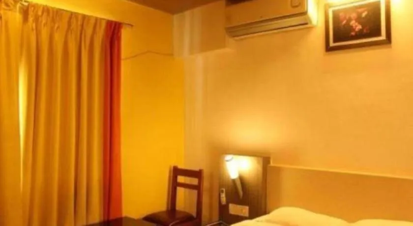 Bed in Hotel Colva Kinara