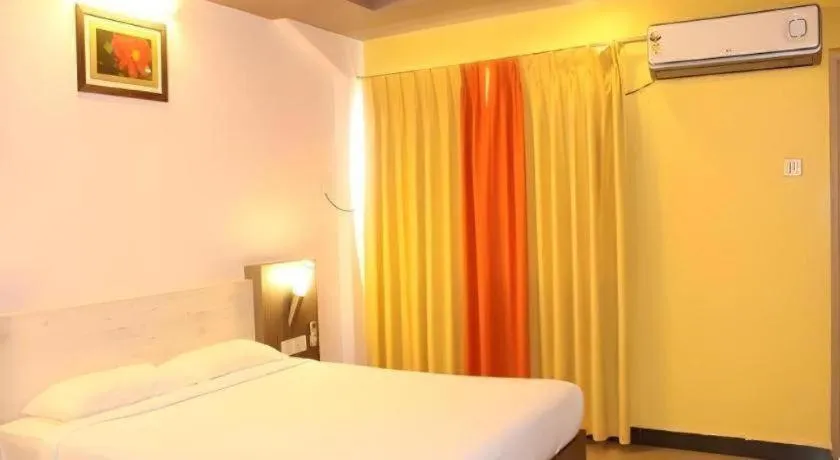 Bed in Hotel Colva Kinara
