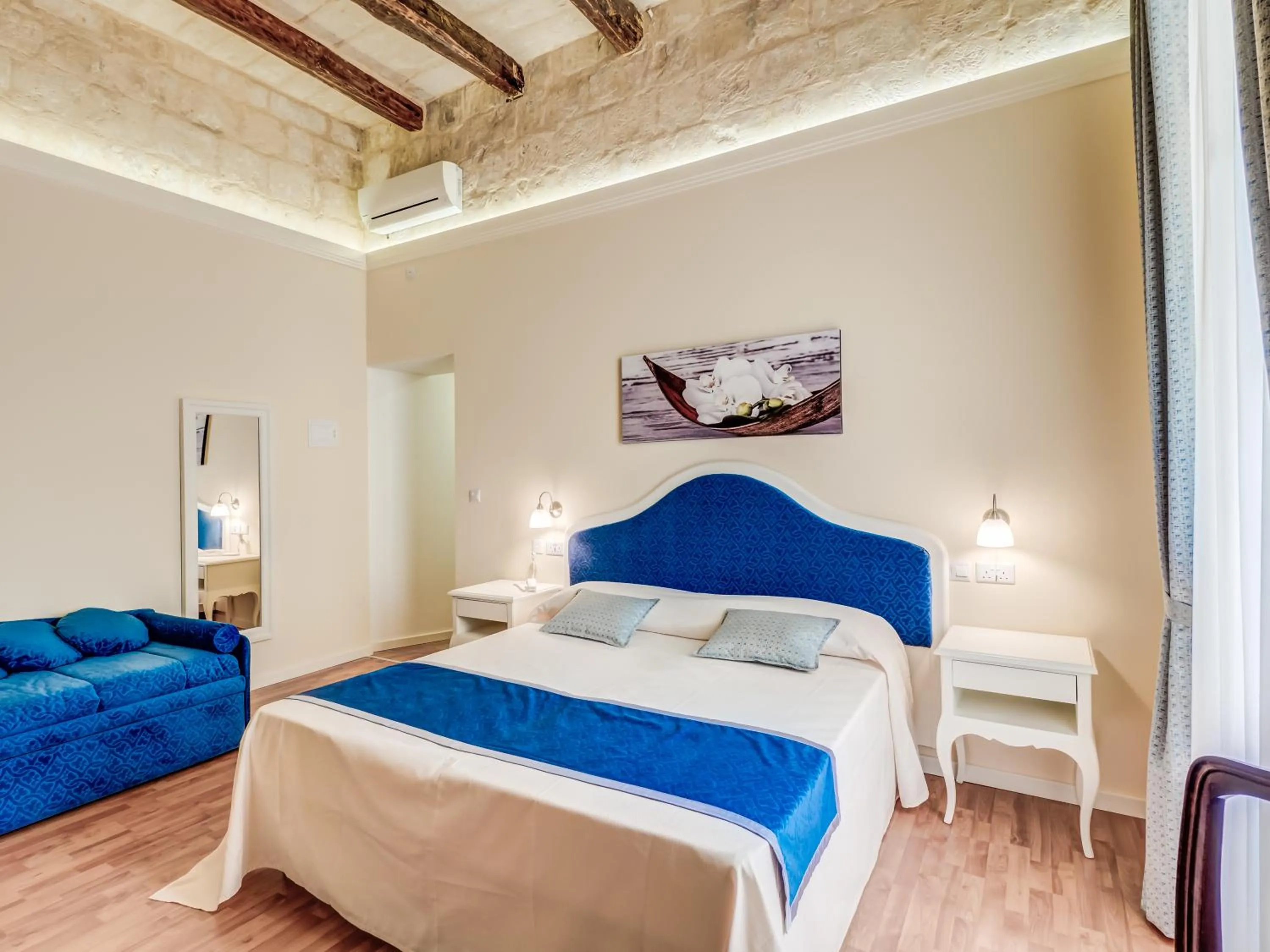 Bedroom, Bed in Tano's Boutique Guesthouse