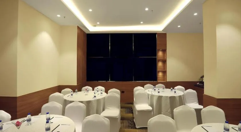 Aralia A business Hotel, MIDC