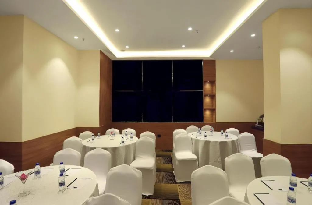 Aralia A business Hotel, MIDC