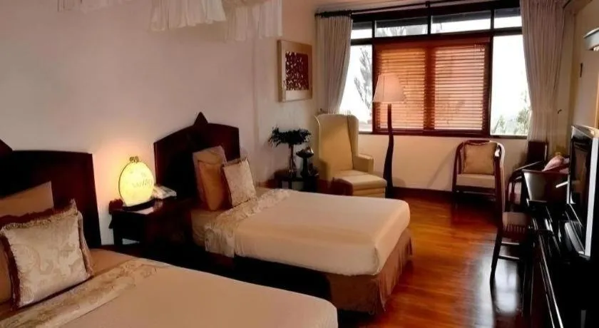 Bed in The Valley Resort Hotel