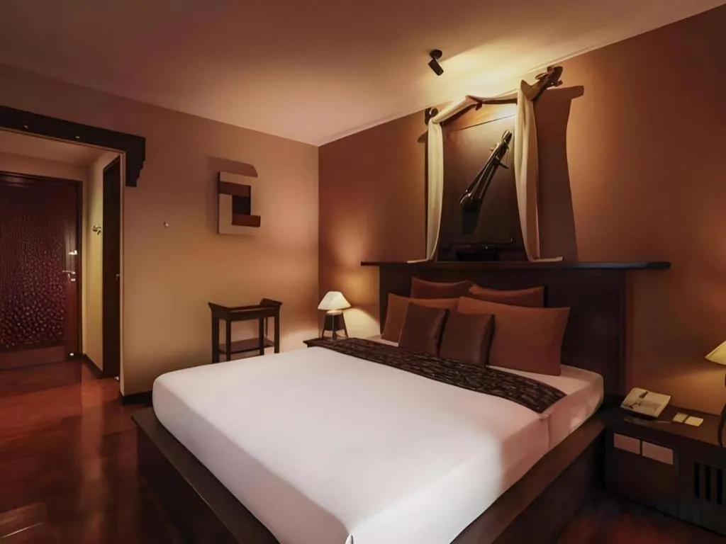 Bed in The Valley Resort Hotel