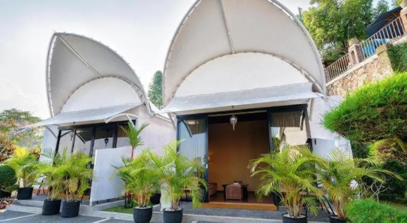 The Valley Resort Hotel