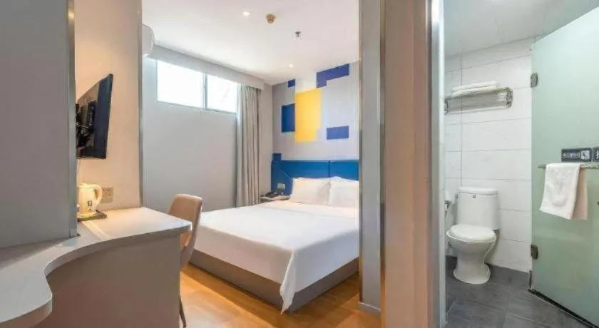 Bed in 7 Days Inn Guangzhou Xinshi Baixin Plaza