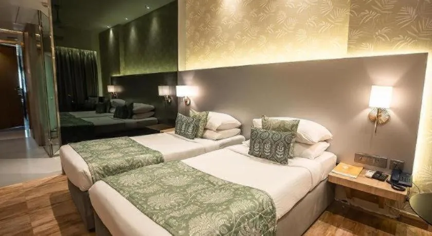 Bed in Mumbai Metro - The Executive Hotel