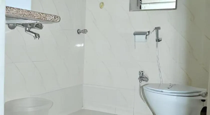 Mumbai Metro - The Executive Hotel