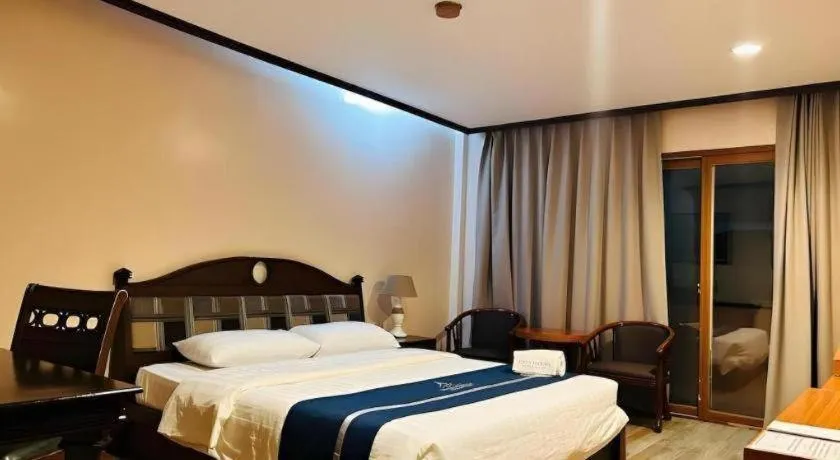 Bed in Vista Marina Hotel and Resort