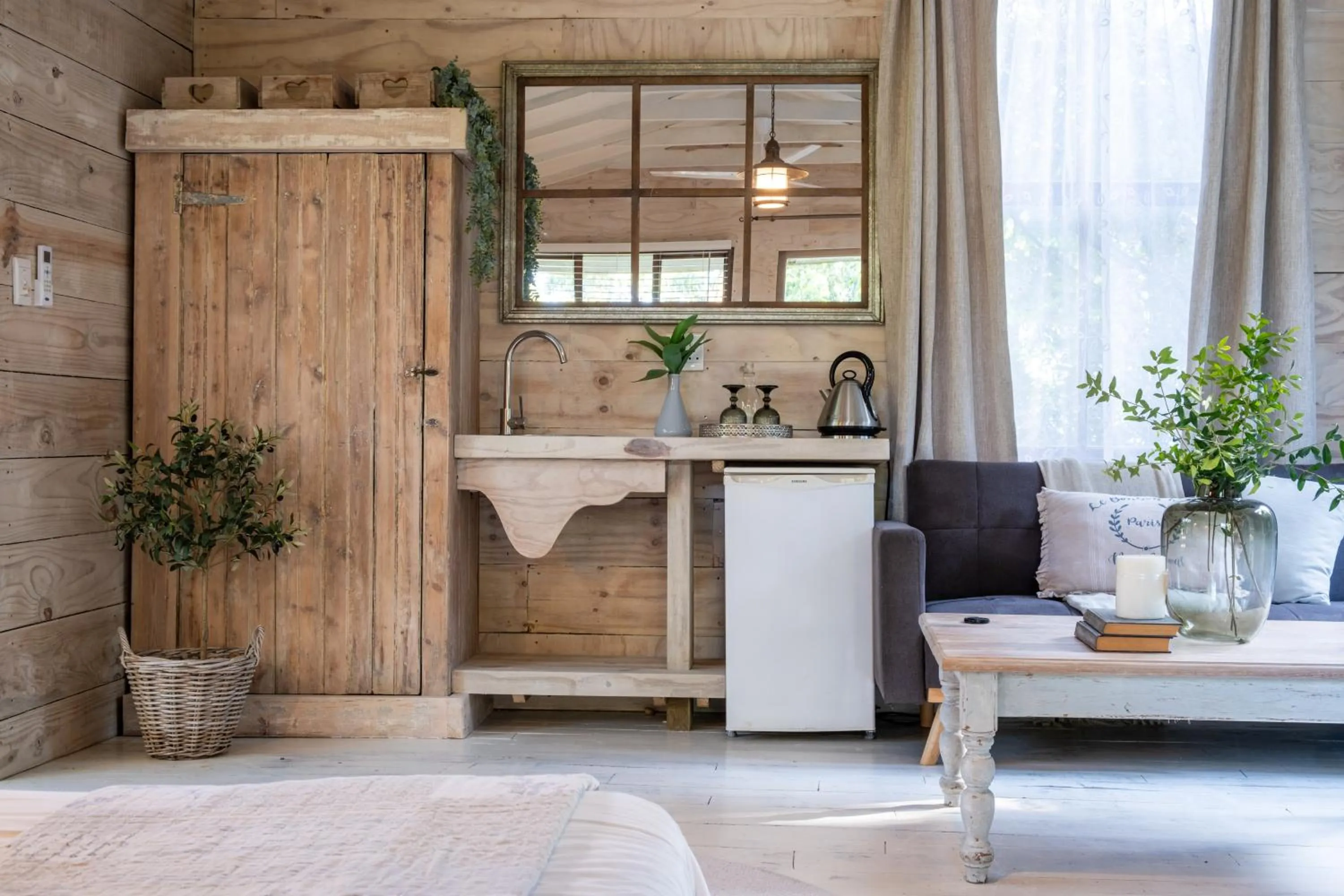 Kitchen or kitchenette in Petite Provence B&B