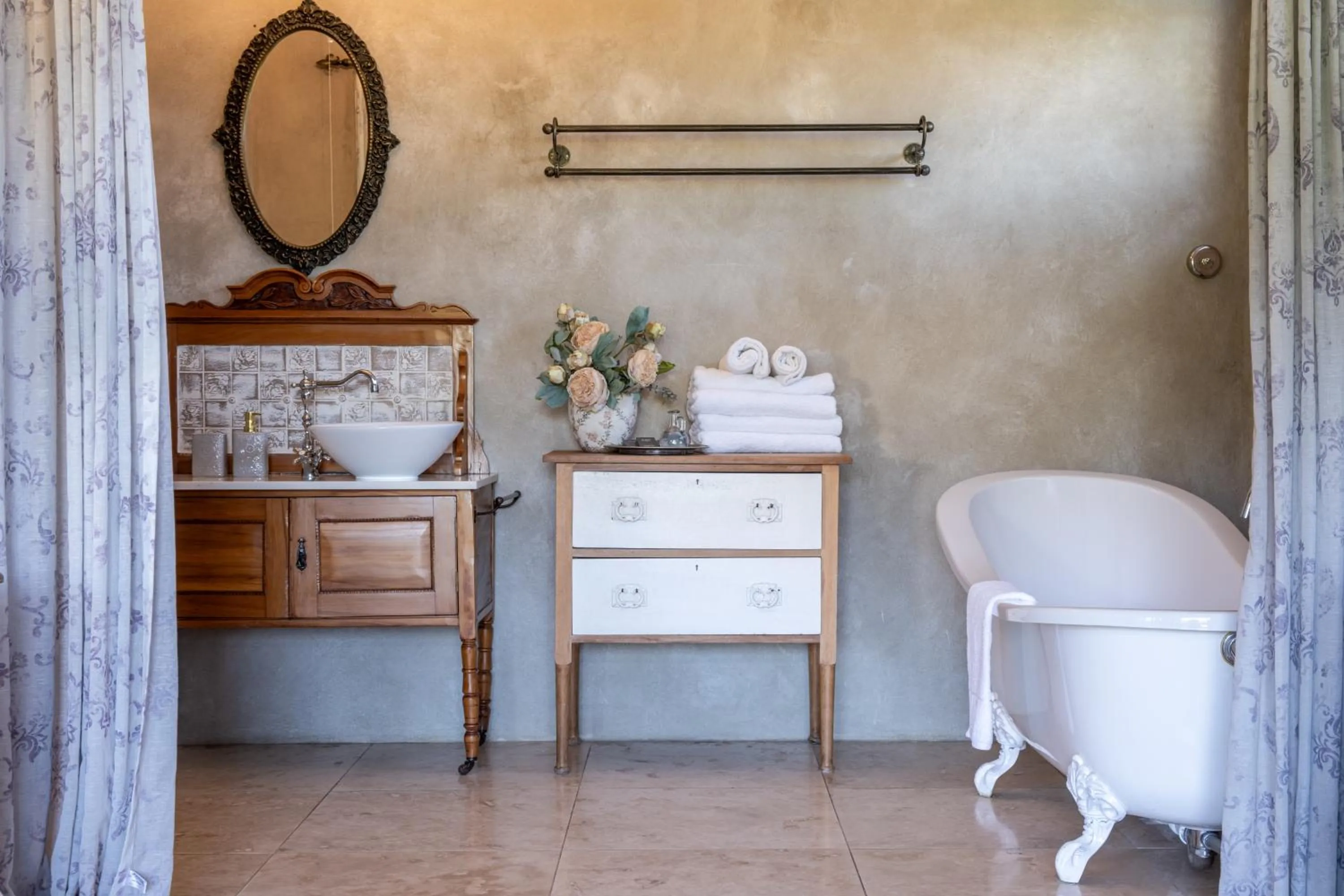 Bathroom in Petite Provence B&B