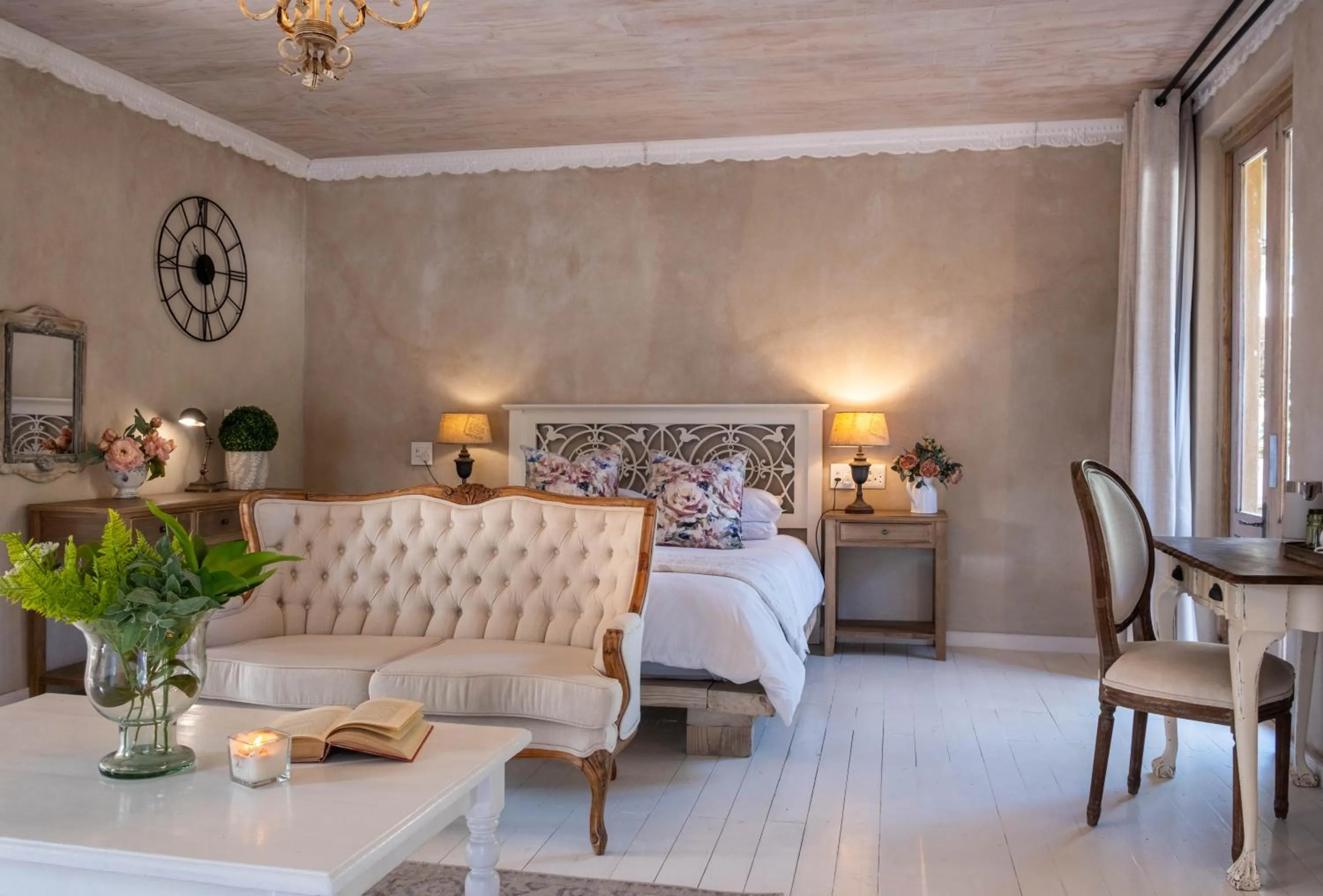 Bed in Petite Provence B&B