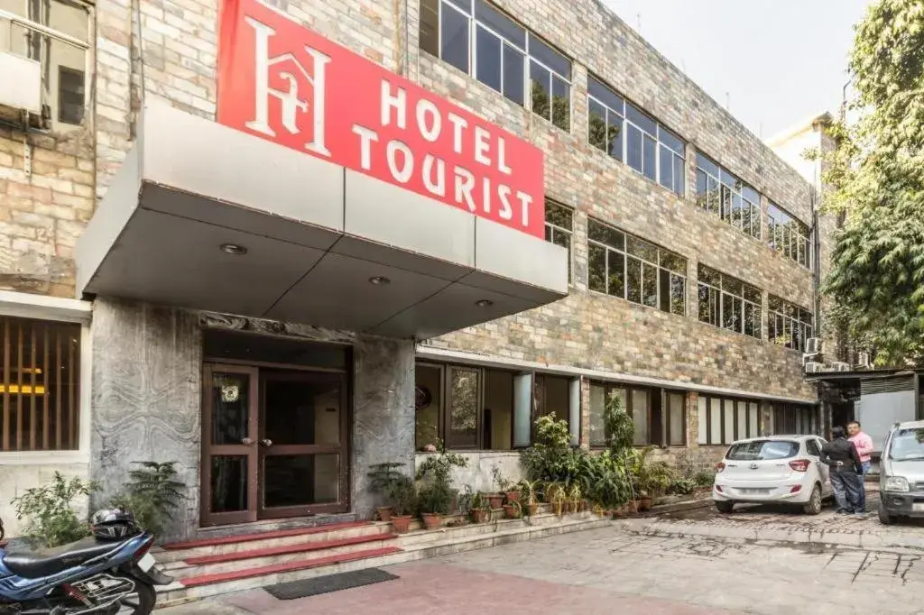 Hotel Tourist Hotel Tourist