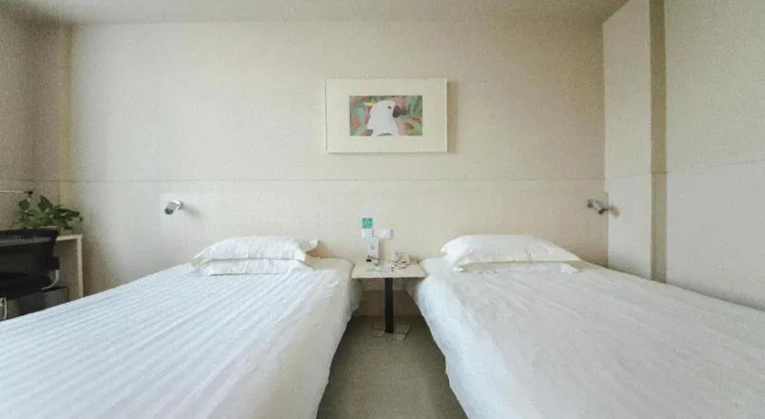 Bed in Jinjiang Inn Baotou Train Station Banch
