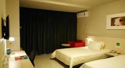 Jinjiang Inn Shanghai International Tourism and Resorts Zone Kangxin Highway Branch