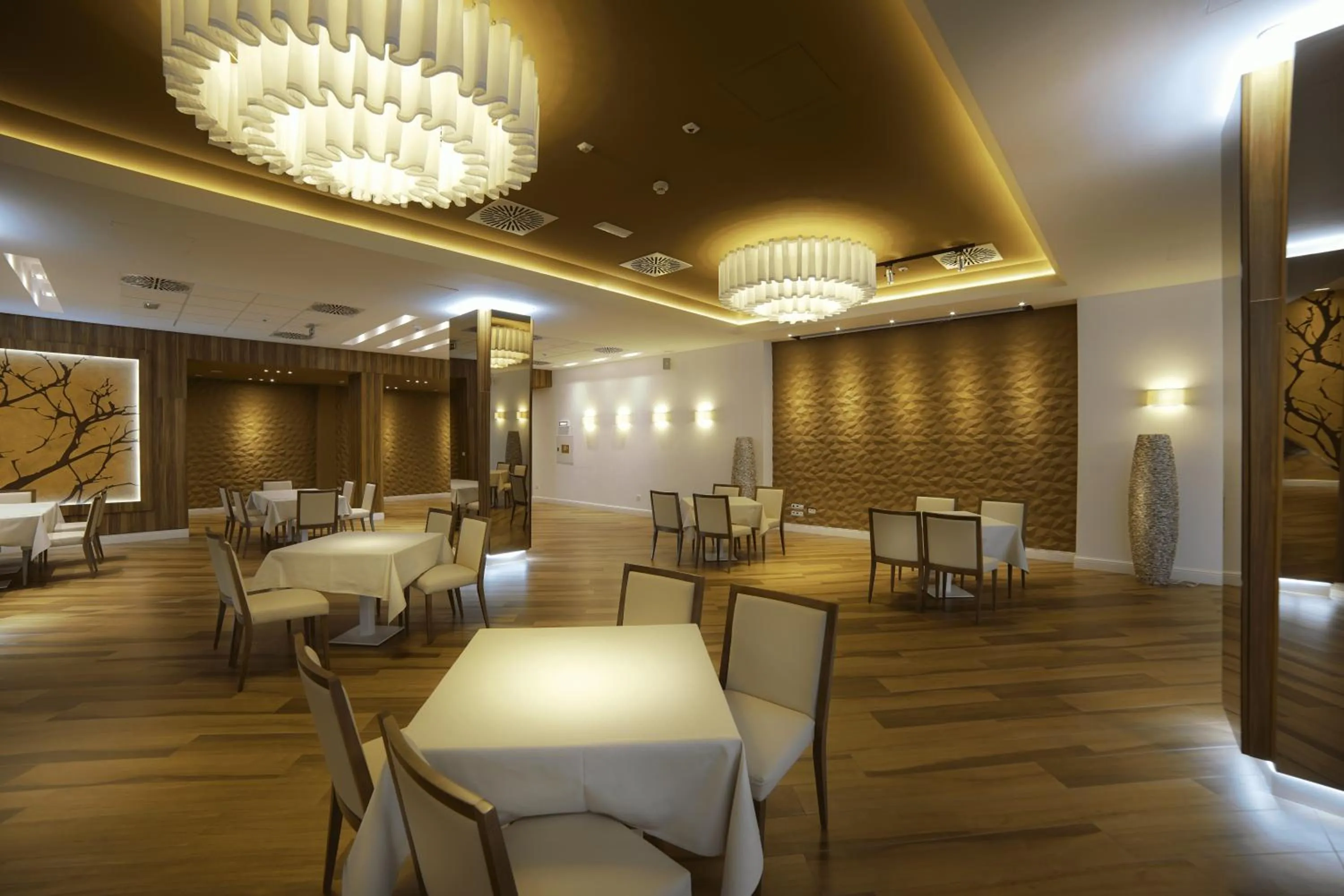 Banquet/Function facilities in Lotus Therm Spa&Luxury Resort