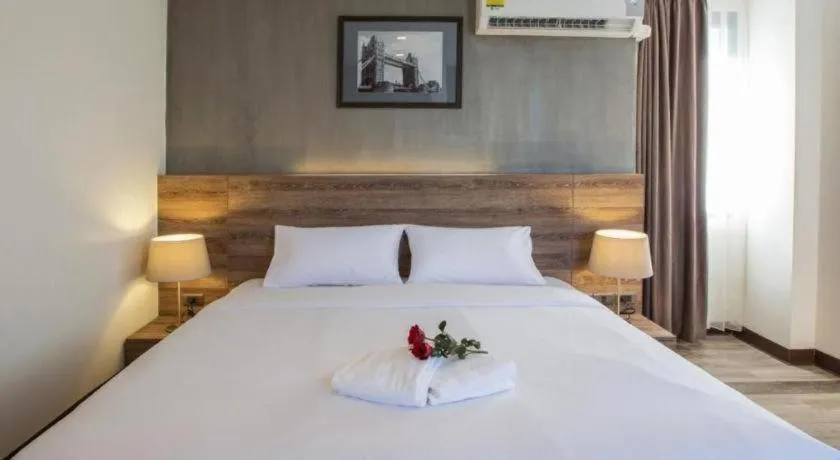 Bed in B2 Bangna Premier Hotel