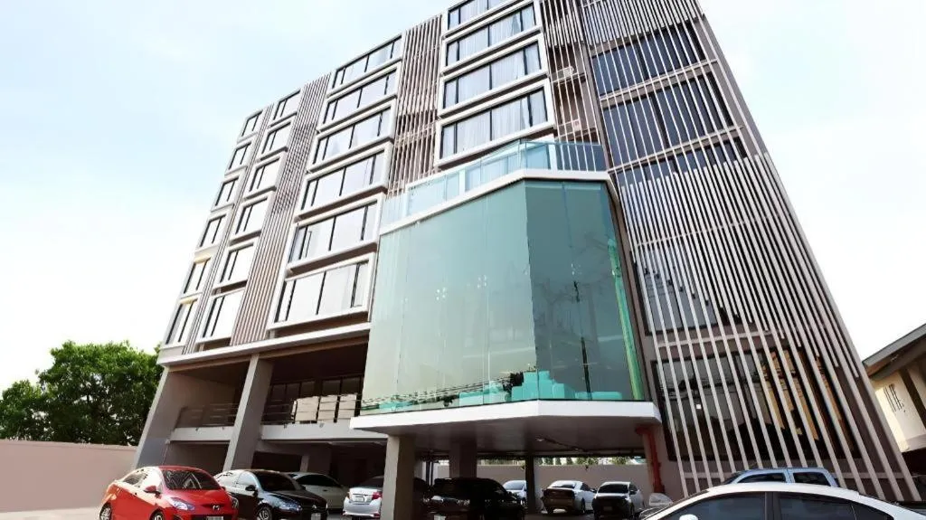 B2 Bangna Premier Hotel