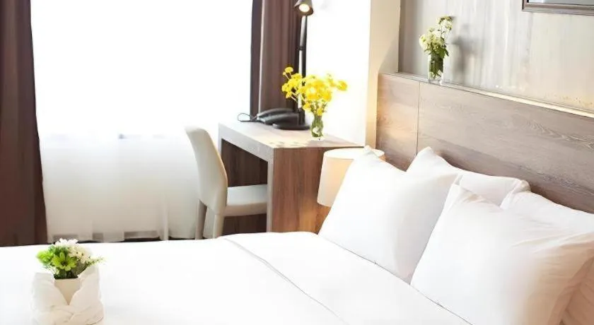 Bed in B2 Bangna Premier Hotel