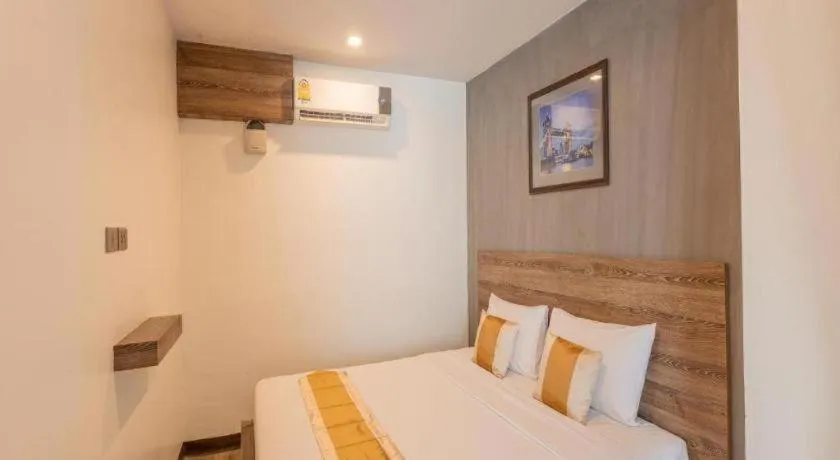 Bed in B2 Bangna Premier Hotel