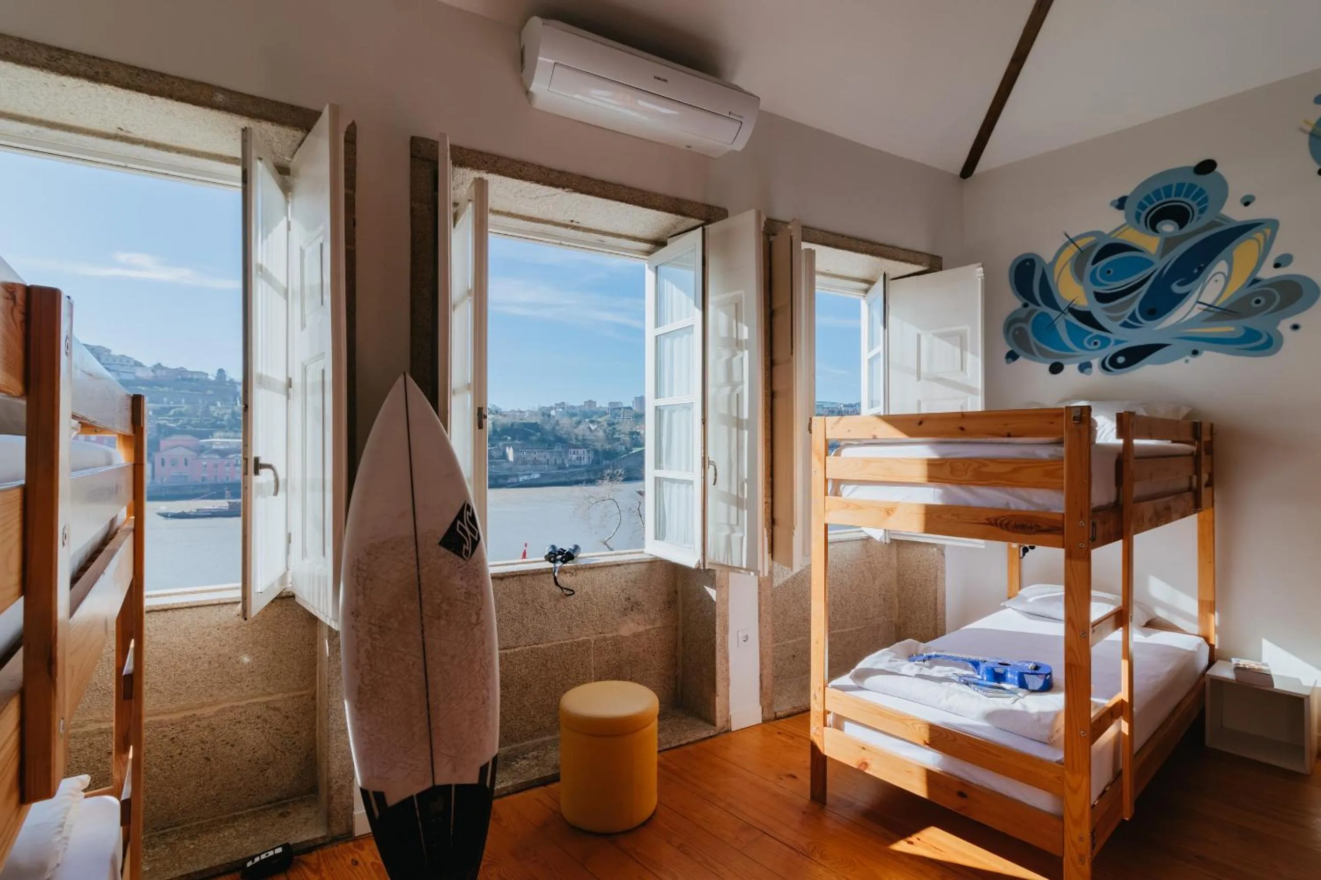 Activities, Bed in Happy Porto Hostel