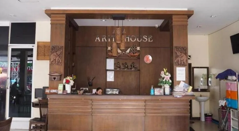 Arita House