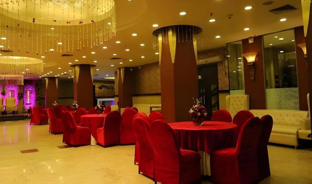 Hotel Signature Grand