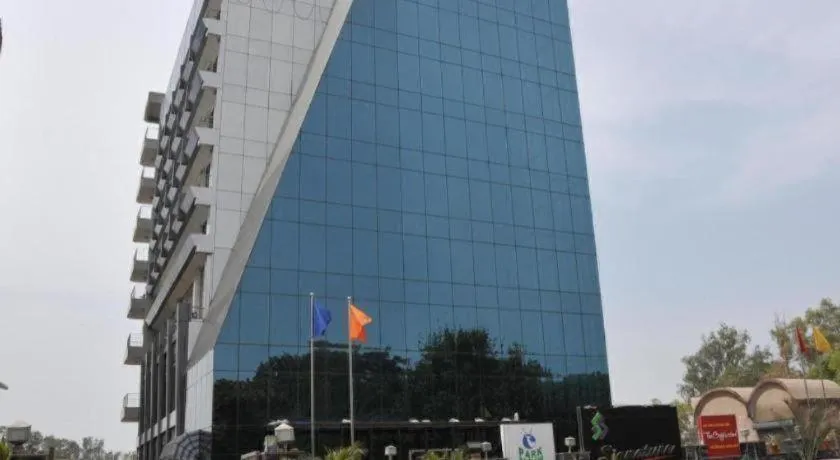 Hotel Signature Grand