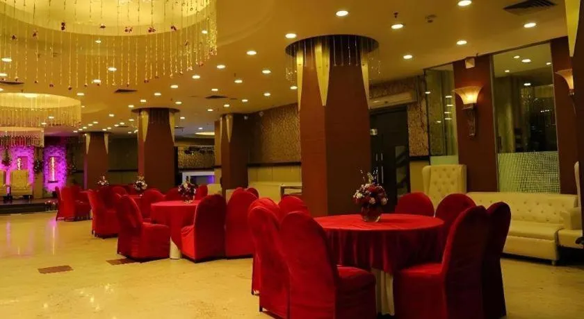 Hotel Signature Grand