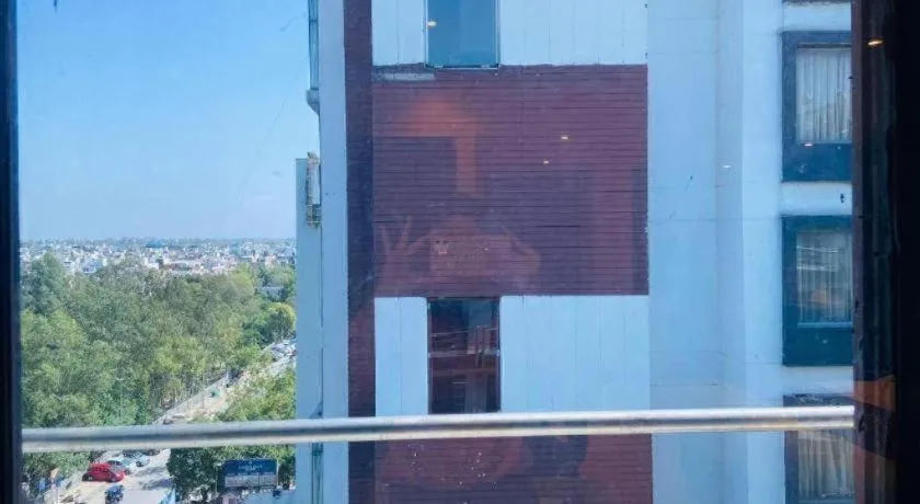 Hotel Signature Grand