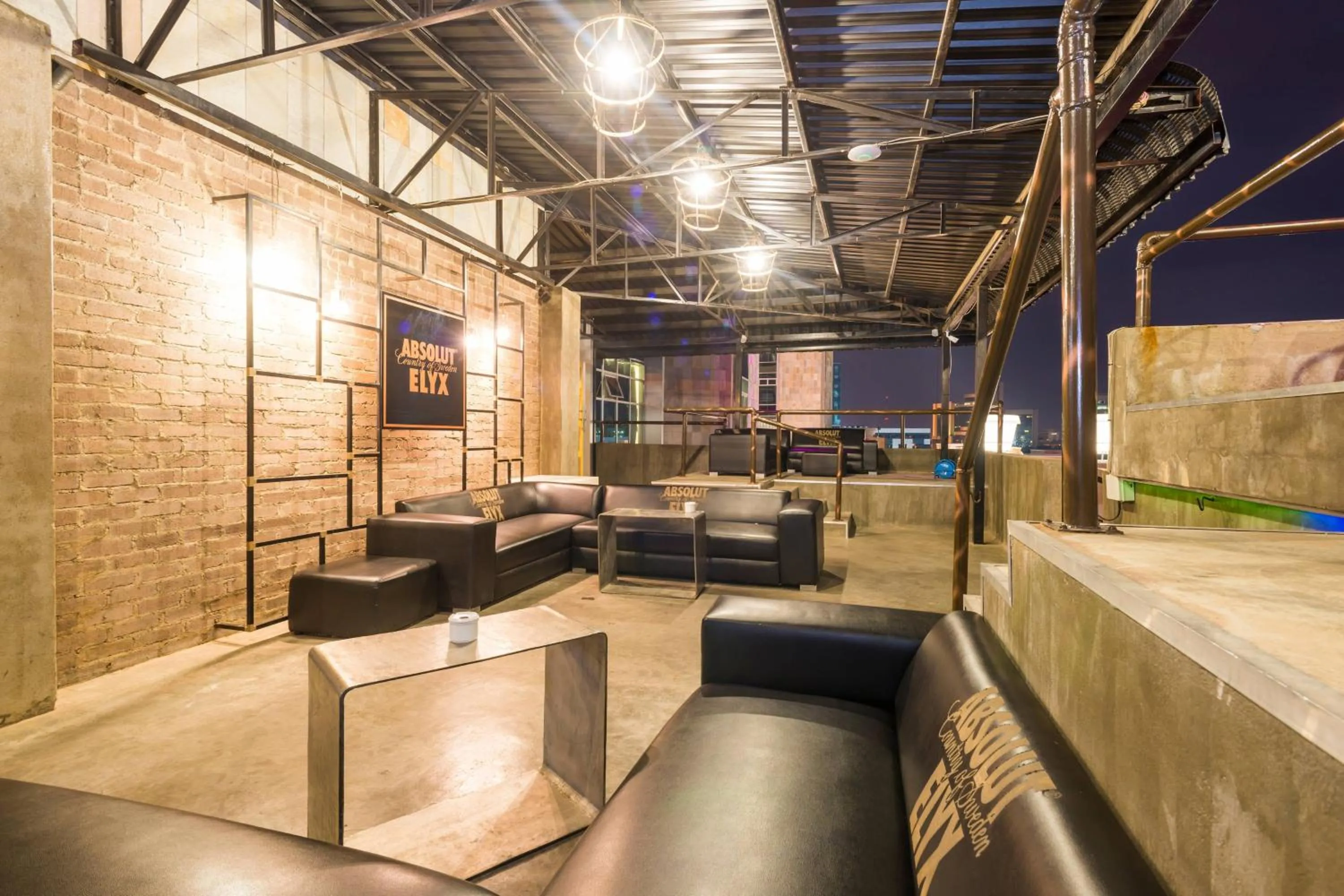 Lounge or bar in Protea Hotel by Marriott Gaborone Masa Square