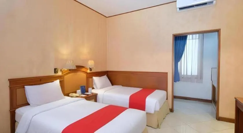 Bed in Diamond Hotel Solo