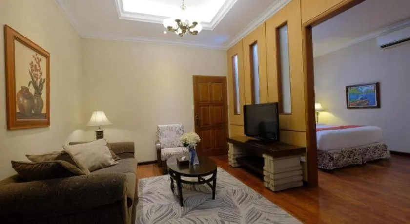 Bed in Diamond Hotel Solo