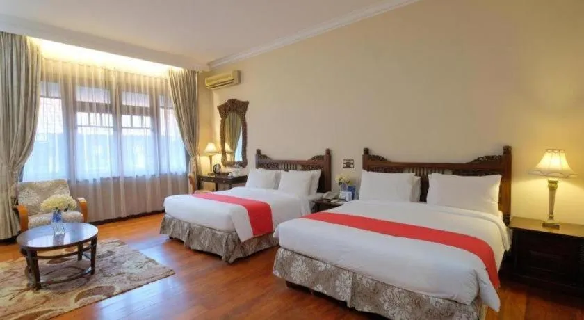 Bed in Diamond Hotel Solo