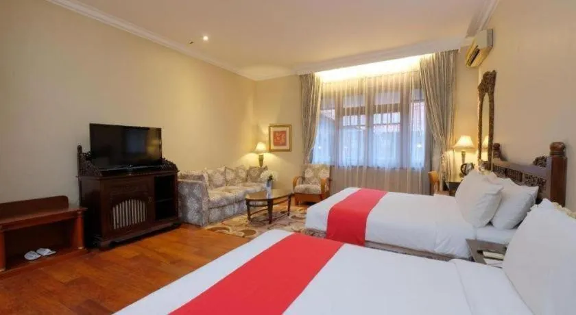 Bed in Diamond Hotel Solo