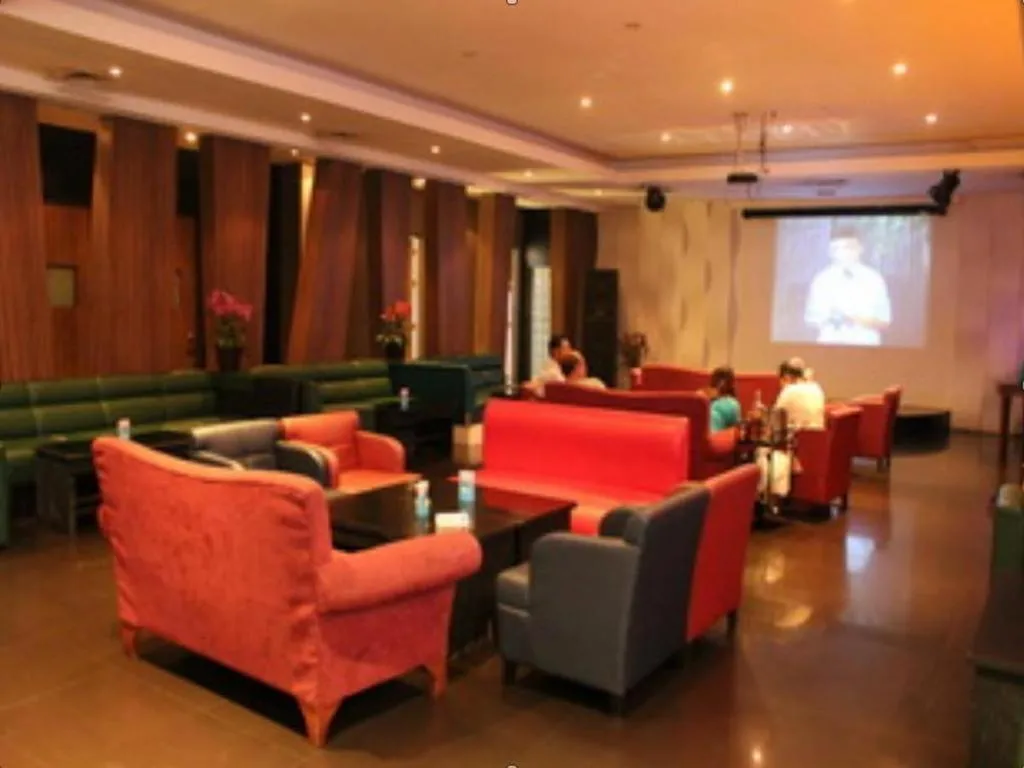 Pradipat Hotel