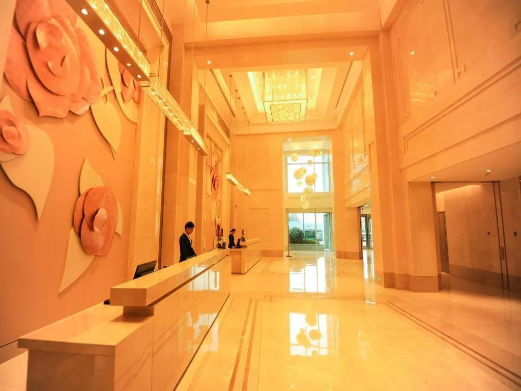 Hotel Carnival Qingdao